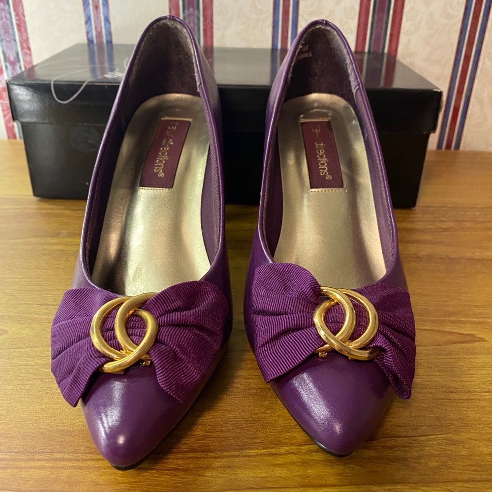Size 7 vintage purple heels